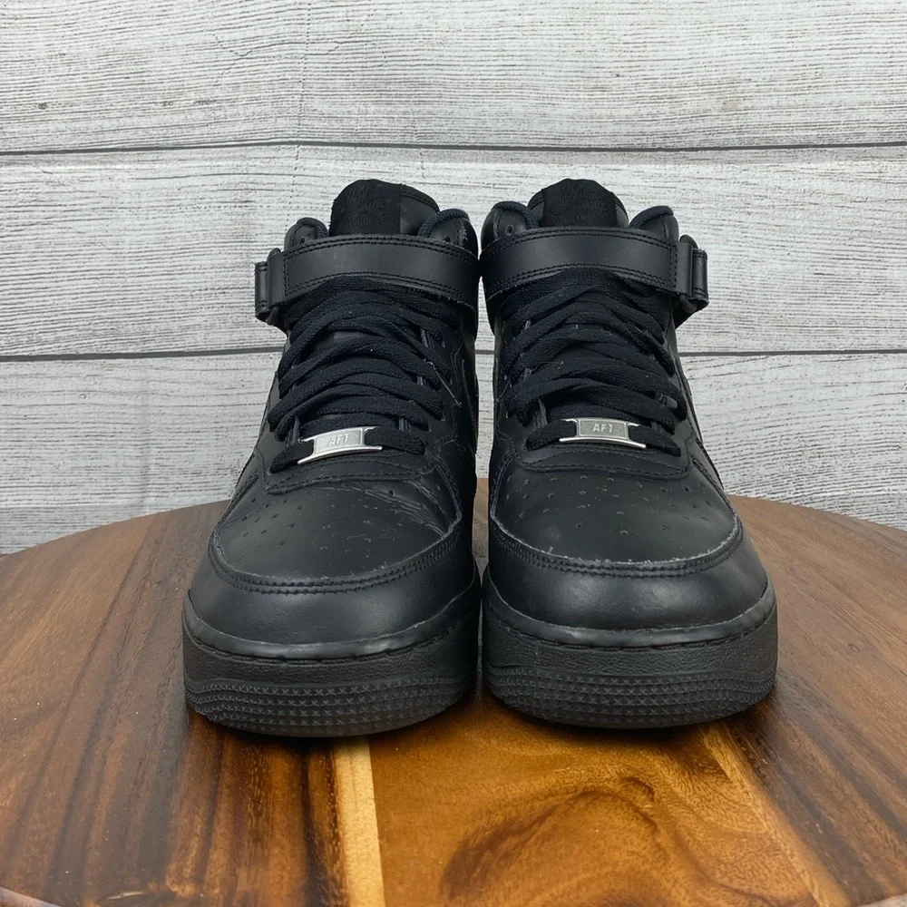 Nike Air Force 1 Mid Triple Black Shoe 314195-004 Men’s Size 7 / Womens Size 8.5
